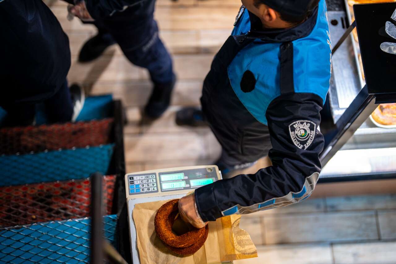Halk Sağlığı İçin Erken Mesai: Zabıta Fırınları Denetledi 4